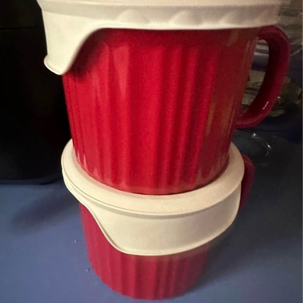 Corningware 20 oz Stoneware Red soup Mugs Vented Set of 2